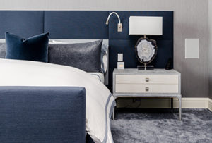 Blue-bedroom-with-gray-carpet