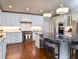 hardwood-flooring-in-kitchen