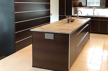 tile-floor-in-modern-kitchen