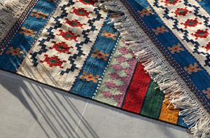 brightly-patterned-area-rugs-with-fringe