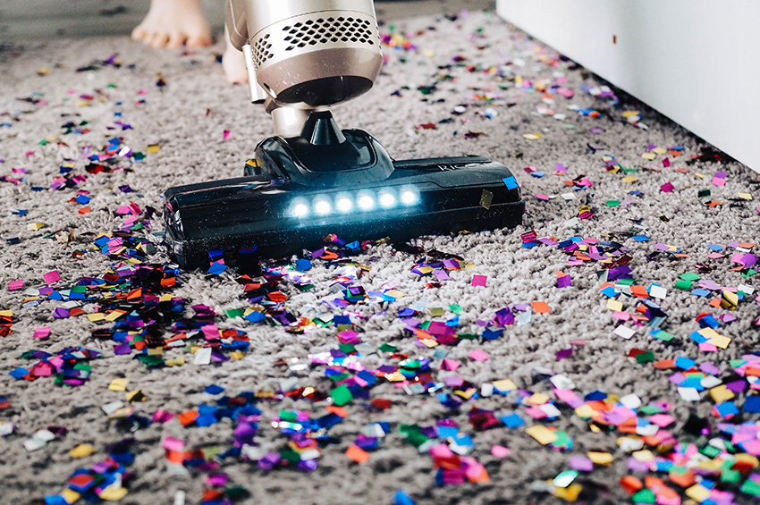 vacuuming-up-glitter-from-carpet