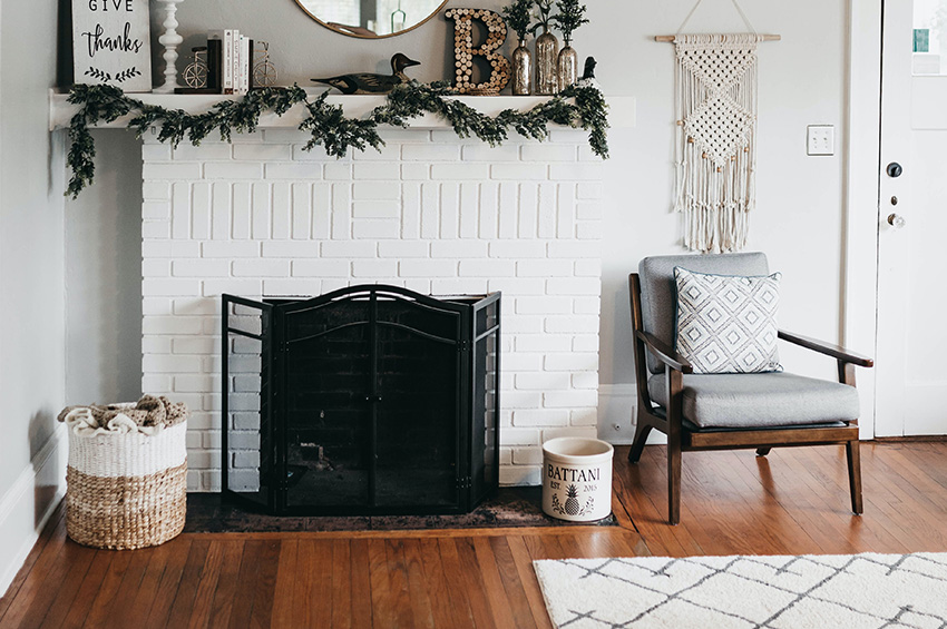 hardwood-flooring-in-living-room