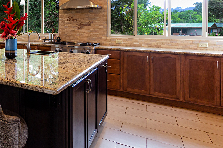 country-kitchen-with-tile-floors