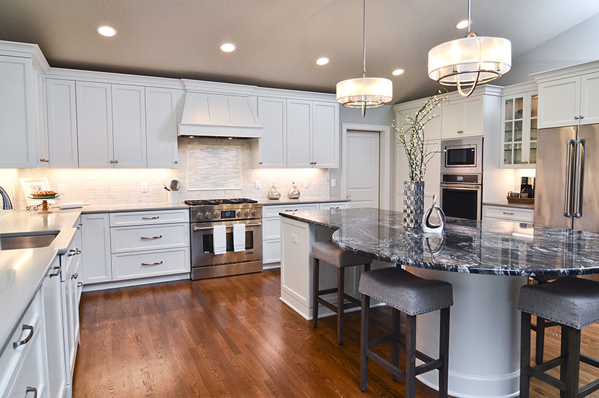 hardwood-flooring-in-kitchen